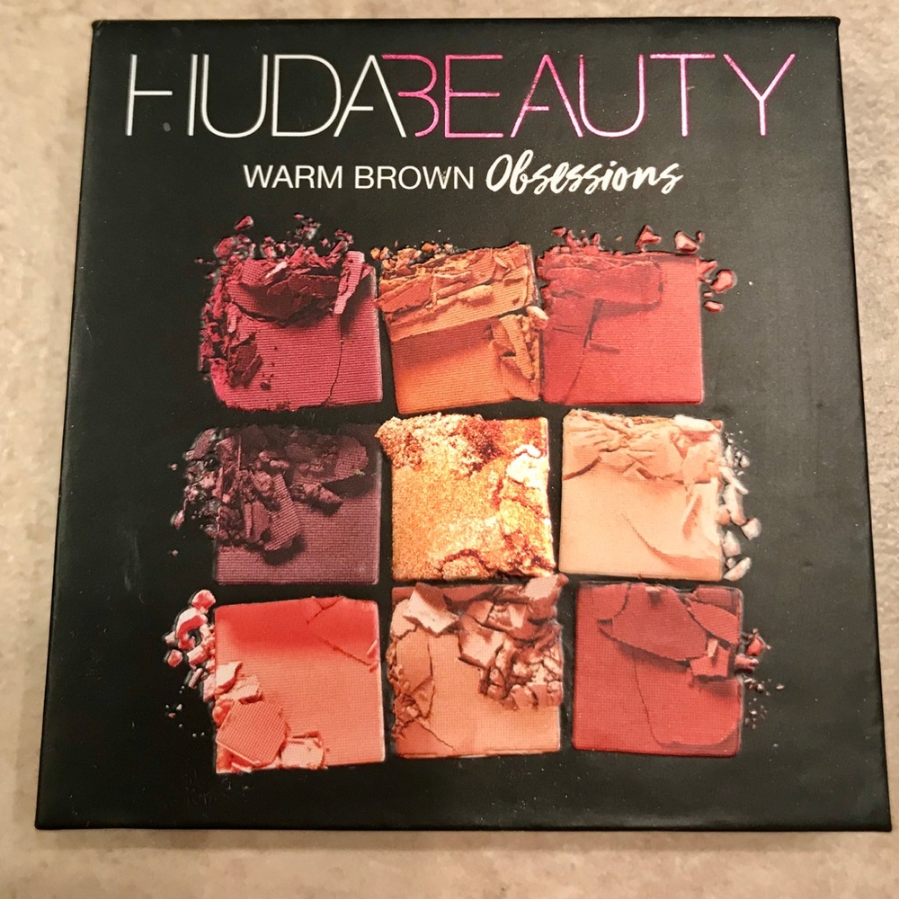 HUDA BEAUTY WARM OBSESSIONS PALETTE